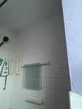 Snapshot of BubblesLovexox chatting on 12/22/25, 03:12 BubblesLovexox online show from 12/22/25, 03:12