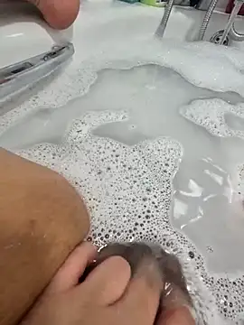 Snapshot of BubblesLovexox chatting on 03/07/26, 12:06 BubblesLovexox online show from 03/07/26, 12:06