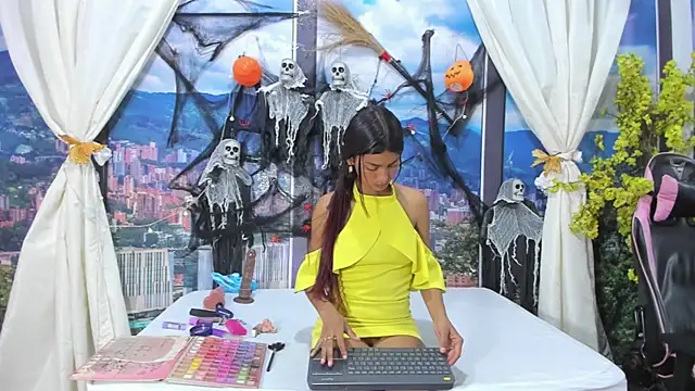 salome mio online show from 10/29/25, 07:57