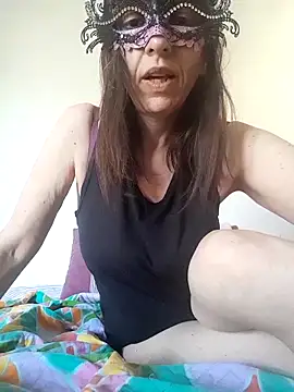Snapshot of MissMonella85 chatting on 05/25/26, 02:16 MissMonella85 online show from 05/25/26, 02:16