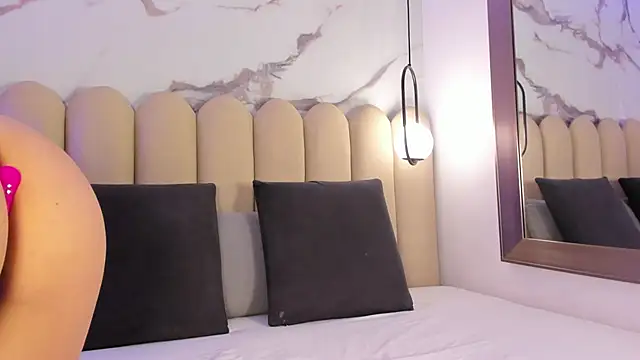 Vittoria  rossi online show from 11/25/25, 02:17