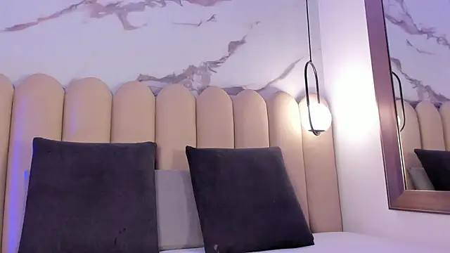 Vittoria  rossi online show from 12/04/25, 02:49