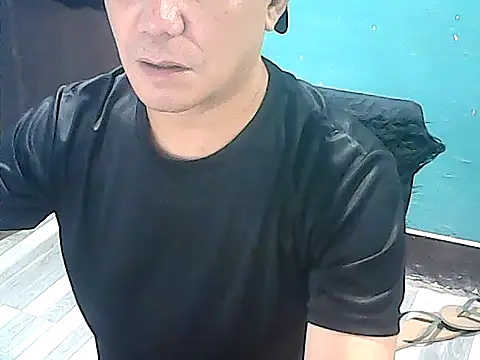 Snapshot of yourasiandesire69 chatting on 10/24/25, 10:36 yourasiandesire69 online show from 10/24/25, 10:36