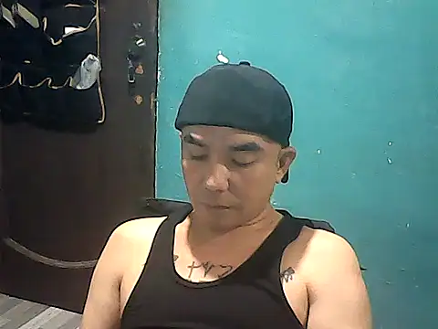 Snapshot of yourasiandesire69 chatting on 10/28/25, 12:26 yourasiandesire69 online show from 10/28/25, 12:26