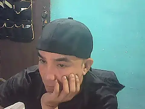 Snapshot of yourasiandesire69 chatting on 10/29/25, 10:03 yourasiandesire69 online show from 10/29/25, 10:03