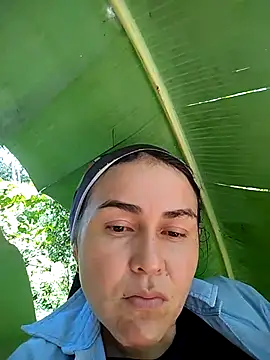 adria0011 online show from 10/24/25, 05:45