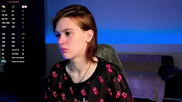 LoraPuffs online show from 06/29/26, 04:39