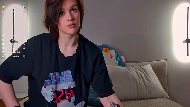 LoraPuffs online show from 04/18/26, 02:30