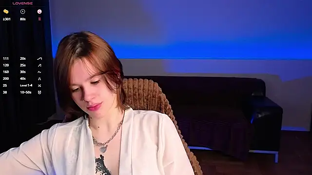 LoraPuffs online show from 06/17/26, 02:38