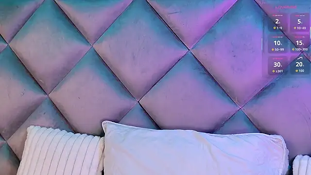 Snapshot of _giggy_2 chatting on 11/11/25, 11:38 giggy 2 online show from 11/11/25, 11:38