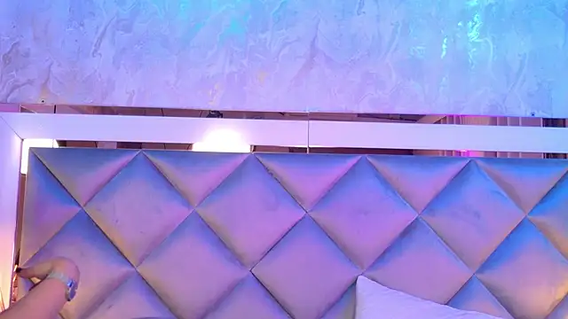 Snapshot of _giggy_2 chatting on 01/09/26, 12:01 giggy 2 online show from 01/09/26, 12:01