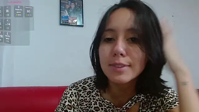 Snapshot of LunaaMorena chatting on 04/20/26, 01:45 LunaaMorena online show from 04/20/26, 01:45