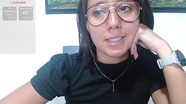 Snapshot of LunaaMorena chatting on 05/20/26, 02:03 LunaaMorena online show from 05/20/26, 02:03