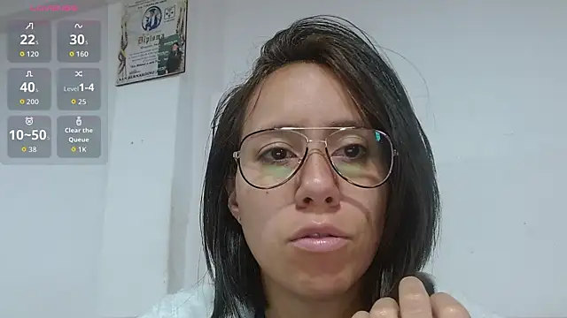Snapshot of LunaaMorena chatting on 05/26/26, 01:42 LunaaMorena online show from 05/26/26, 01:42