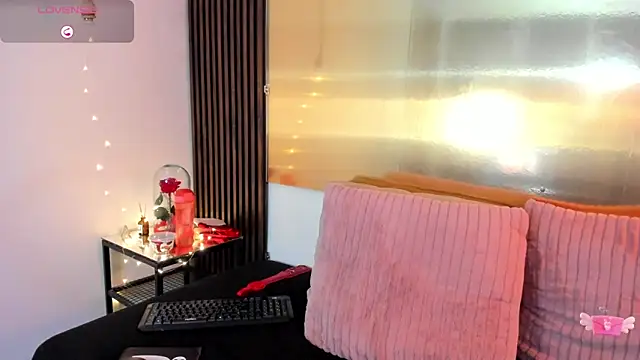 LunaaMorena online show from 12/16/25, 02:21