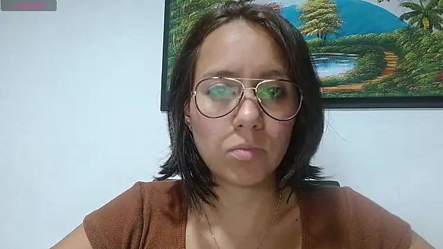 Snapshot of LunaaMorena chatting on 05/22/26, 01:20 LunaaMorena online show from 05/22/26, 01:20