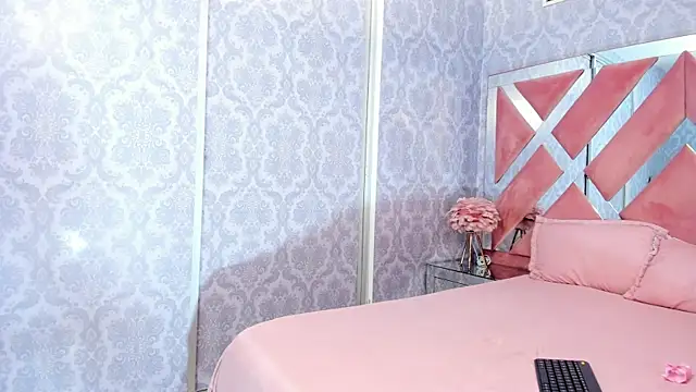 milkybaby  online show from 11/27/25, 09:37