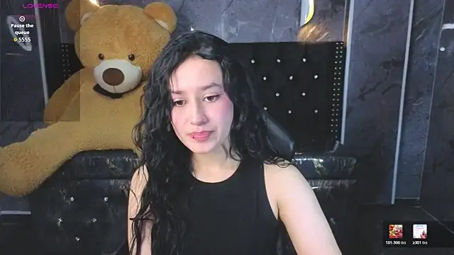 Aleja05 b online show from 12/18/25, 07:50