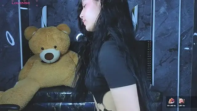 Aleja05 b online show from 12/14/25, 03:17