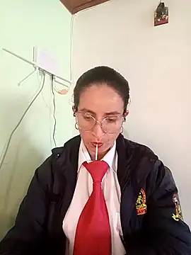 Snapshot of Valentina--1 chatting on 11/01/25, 12:10 Valentina--1 online show from 11/01/25, 12:10