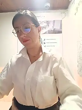 Valentina--1 online show from 06/30/26, 10:26