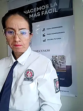 Snapshot of Valentina--1 chatting on 12/04/25, 12:04 Valentina--1 online show from 12/04/25, 12:04