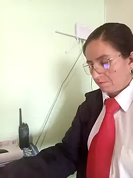 Snapshot of Valentina--1 chatting on 11/10/25, 11:59 Valentina--1 online show from 11/10/25, 11:59