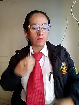 Snapshot of Valentina--1 chatting on 11/26/25, 02:28 Valentina--1 online show from 11/26/25, 02:28