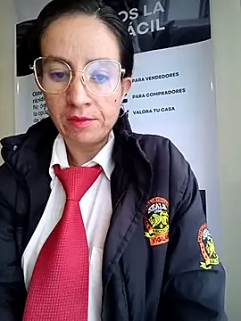 Snapshot of Valentina--1 chatting on 12/03/25, 12:04 Valentina--1 online show from 12/03/25, 12:04