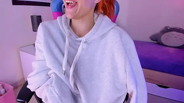 celeste blazze  online show from 02/17/26, 04:48