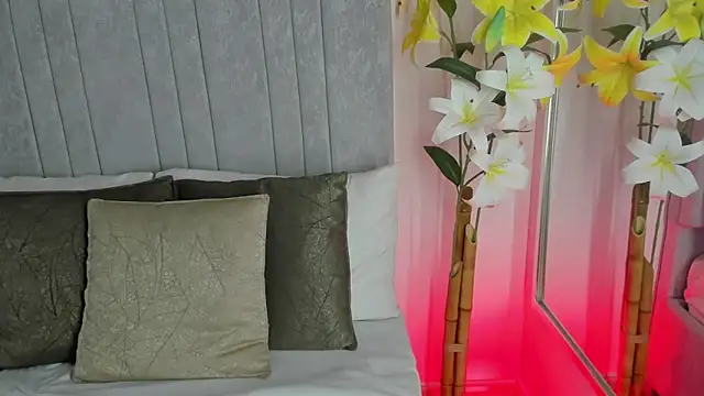 VioletteStarr online show from 11/01/25, 01:38