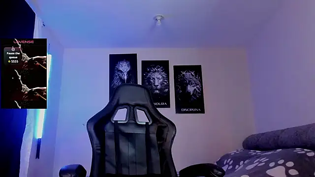 Snapshot of AUSTINN_TORRES chatting on 02/03/26, 02:00 AUSTINN TORRES online show from 02/03/26, 02:00