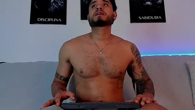 AUSTINN TORRES online show from 06/18/26, 12:09