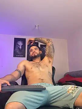 Snapshot of AUSTINN_TORRES chatting on 01/08/26, 12:16 AUSTINN TORRES online show from 01/08/26, 12:16