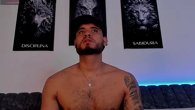 AUSTINN TORRES online show from 05/28/26, 04:20