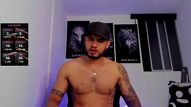 Snapshot of AUSTINN_TORRES chatting on 02/20/26, 12:18 AUSTINN TORRES online show from 02/20/26, 12:18