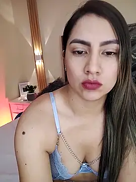 Snapshot of Violeth_Grey chatting on 10/29/25, 08:08 Violeth Grey online show from 10/29/25, 08:08