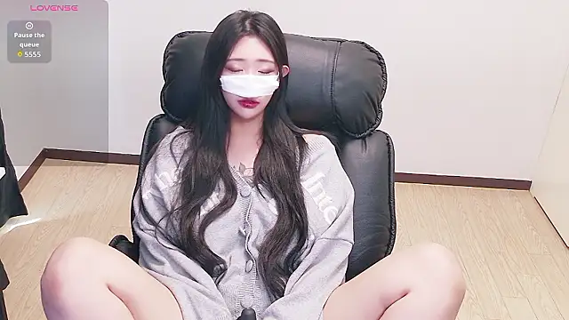 Milk Sola online show from 07/11/26, 04:35