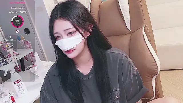 Milk Sola online show from 06/19/26, 03:40