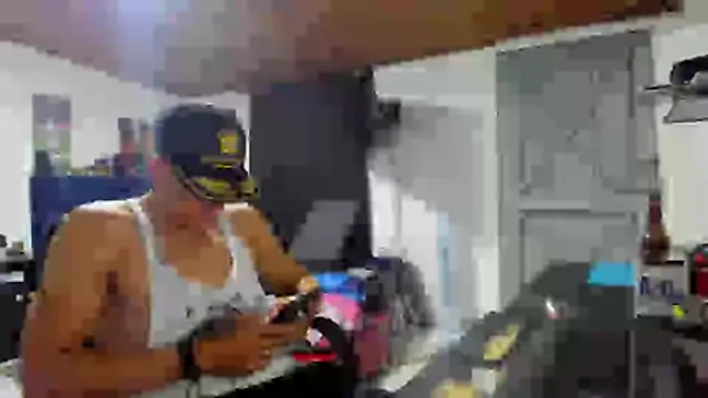 Malek Ivonny online show from 02/12/26, 11:04