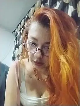 EmilyyRed online show from 12/18/25, 02:38