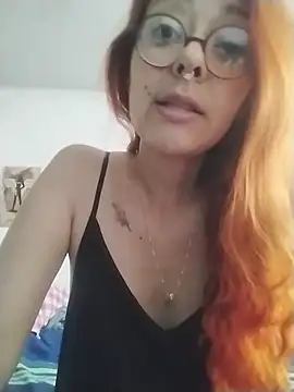 EmilyyRed online show from 12/17/25, 01:49