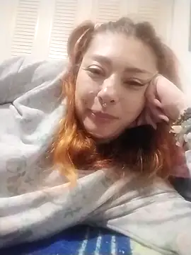 EmilyyRed online show from 11/29/25, 04:23