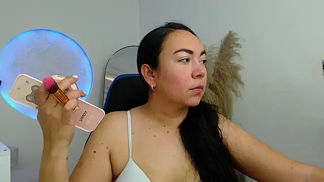 Yadis hot online show from 11/06/25, 08:35