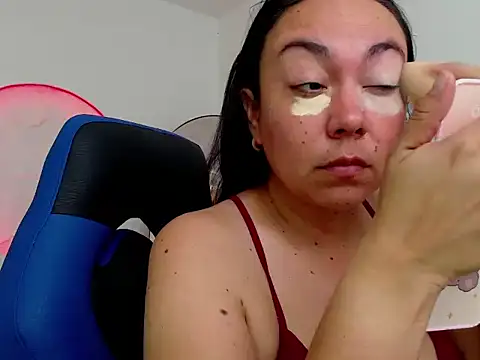 Yadis hot online show from 12/05/25, 09:12