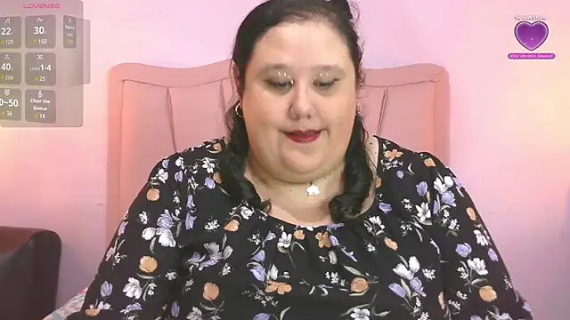 Snapshot of marianabbw30 chatting on 11/25/25, 05:30 marianabbw30 online show from 11/25/25, 05:30