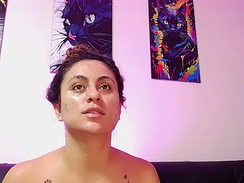 Caroline Jons online show from 11/14/25, 10:52