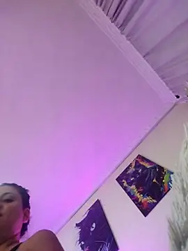 Caroline Jons online show from 10/31/25, 10:45