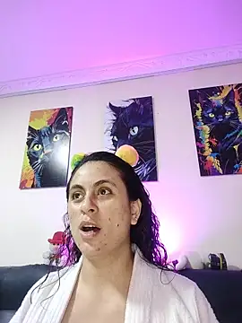 Caroline Jons online show from 12/16/25, 11:58