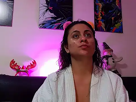 Caroline Jons online show from 11/25/25, 10:26